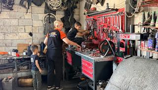 Yemek bırakmak i&ccedil;in geldi, usta oldu: G&ouml;r&uuml;nce şaşırıyorlar