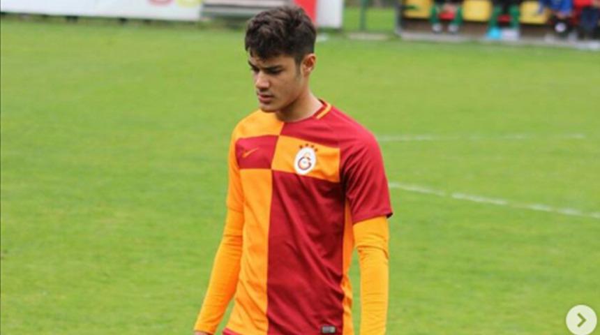 Ozan Kabak Florya'ya otobüsle tek başına döndü