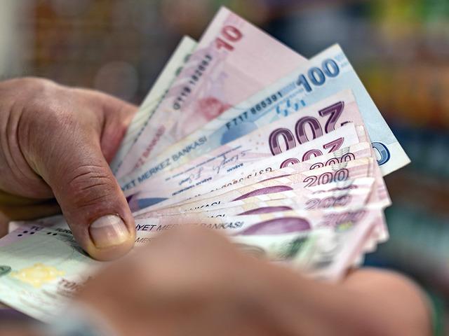 En d&uuml;ş&uuml;k emekli maaşı ne olacak? 'B&uuml;y&uuml;k ihtimal' deyip a&ccedil;ıkladı