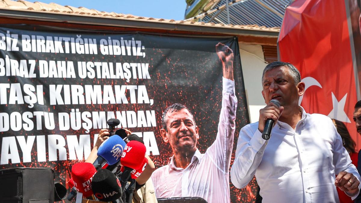 Özgür Özel Kemal Kılıçdaroğlu'na böyle yüklendi! "Mağlubiyete alıştıranları arkada bıraktık"