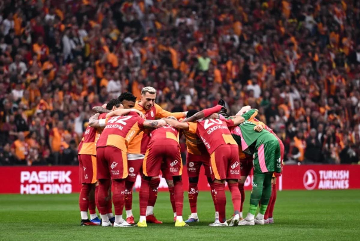 Galatasaray ve Fenerbah&ccedil;e ye FIFA dan D&uuml;nya Kupası piyangosu! 2