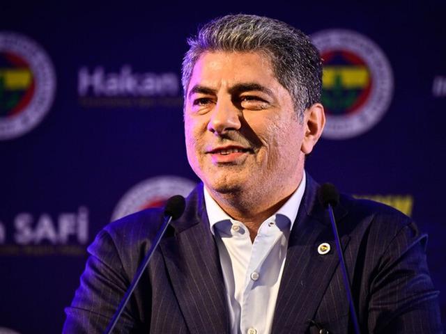 Fenerbah&ccedil;e'de Hakan Safi m&uuml;jdeyi verdi! "Suarez ve Merih ile anlaştık"