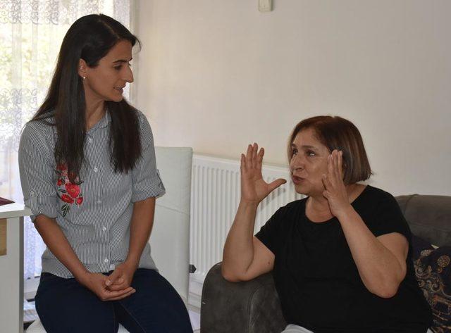 Selvi Kılı&ccedil;daroğlu, şehit annelerini ziyaret etti 1