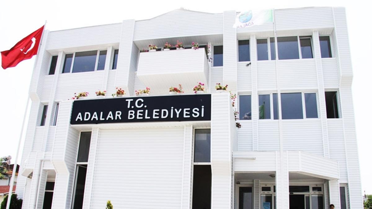 İstanbul Emniyeti Mali Şube ekipleri Adalar Belediyesi'nde inceleme yapıyor