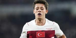 Arda G&uuml;ler d&uuml;nyayı solladı! En değerli orta saha oyuncusu oldu