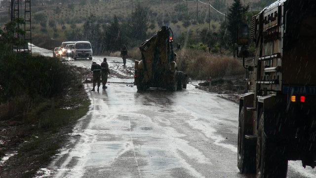 Kilis’te evi su bastı, 5 kişi mahsur kaldı