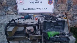 Muş’ta kaçak kazı operasyonu: 3 şüpheli gözaltına alındı