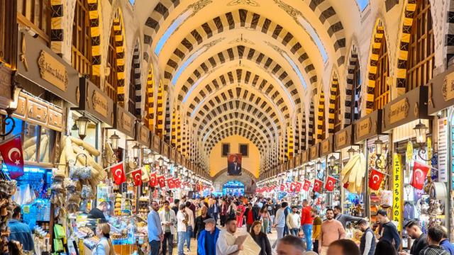 Bizim normalimiz, onların şoku! Yabancıların gözünden Türkiye'deki 7 ilginç gelenek