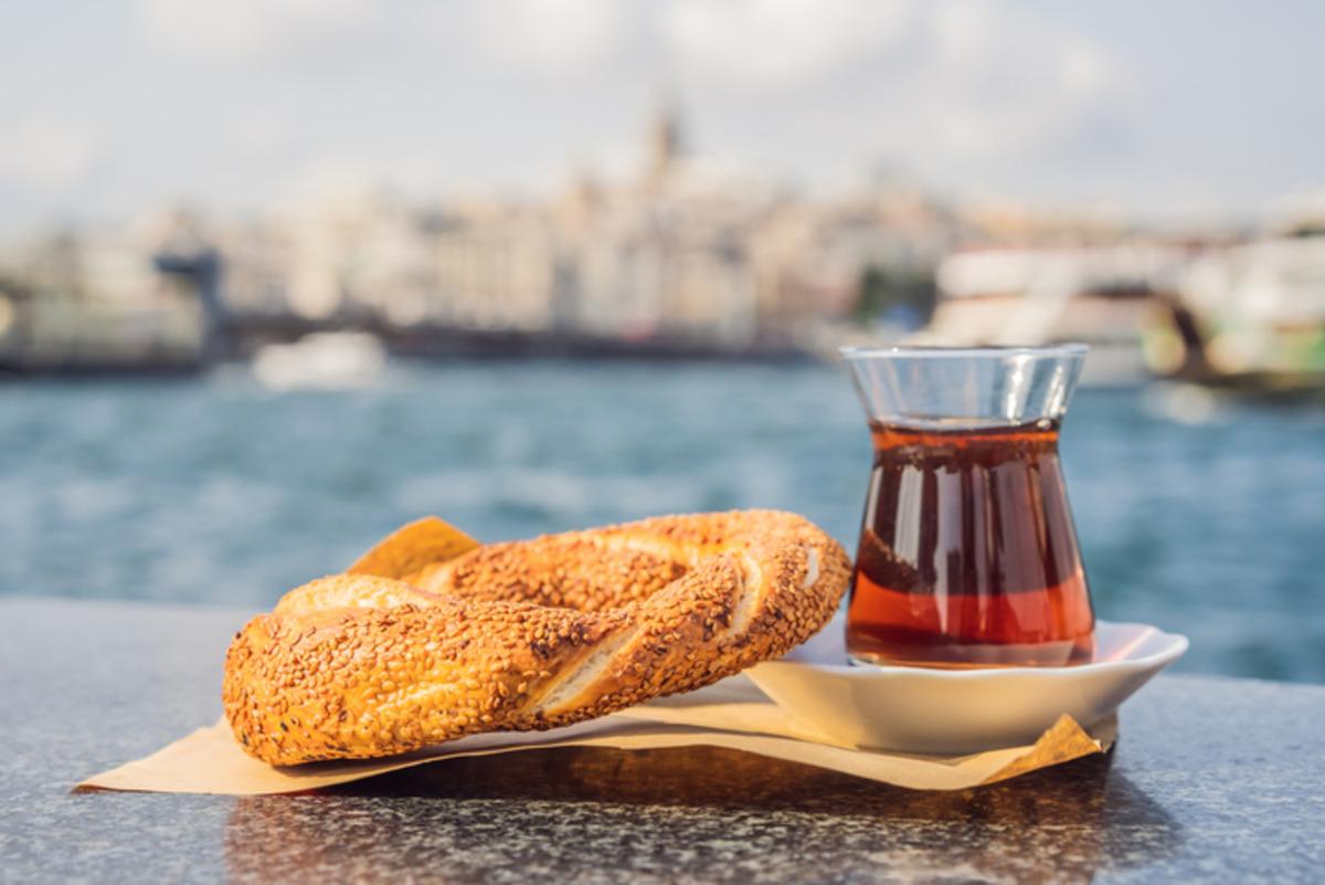 Bizim normalimiz, onların şoku! Yabancıların g&ouml;z&uuml;nden T&uuml;rkiye deki 7 ilgin&ccedil; gelenek 2