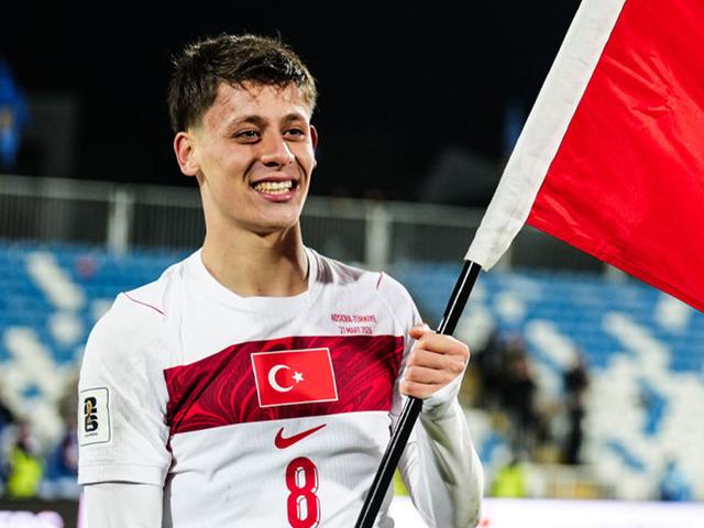 Arda G&uuml;ler'den D&uuml;nya Kupası'ndaki rakiplere g&ouml;zdağı!