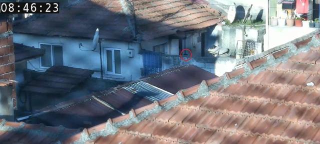 Kapıda göründü, operasyon için düğmeye basıldı