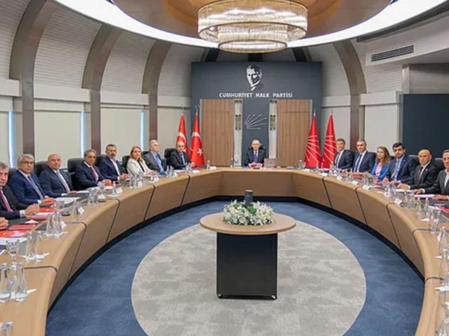 Kılı&ccedil;daroğlu d&uuml;n MYK'yı topladı! Grup toplantısı kararı