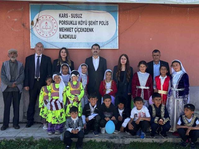 Kars&rsquo;ta k&ouml;y ilkokulunda yıl sonu coşkusu 5