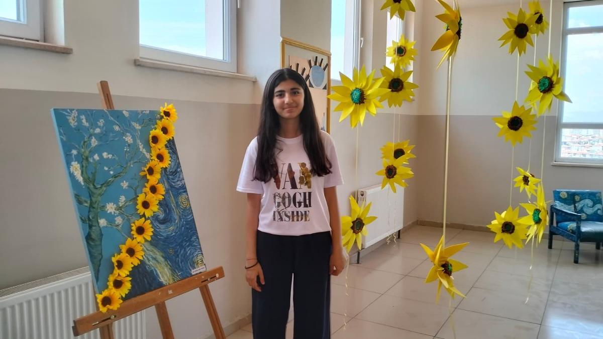 Atık malzemeleri sanat eserine d&ouml;n&uuml;şt&uuml;rd&uuml;ler 1