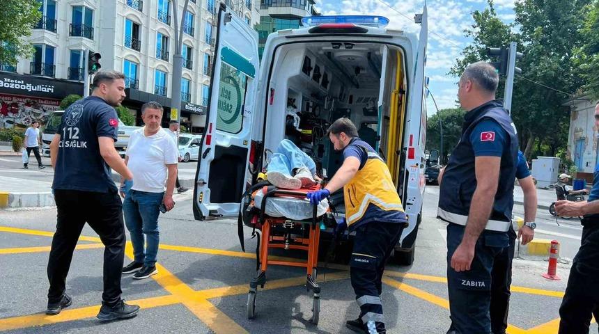 Batman&rsquo;da motosiklet yayaya &ccedil;arptı: 2 yaralı