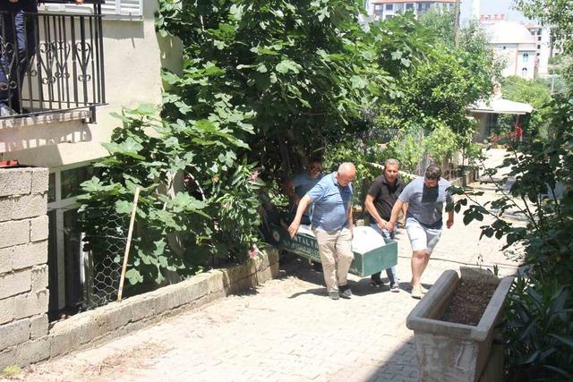 İlaçlama ekipleri fark etti: 41 yaşındaki adam bahçede ölü bulundu 5