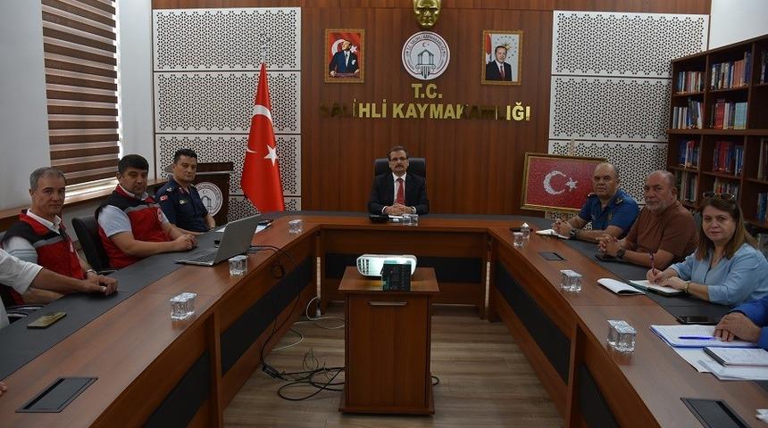 Salihli&rsquo;de mevsimlik tarım iş&ccedil;ilerinin sorunları masaya yatırıldı