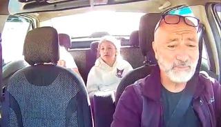 İzmir'de taksici, minik kızın hayatını dakikalar i&ccedil;erisinde kurtardı!