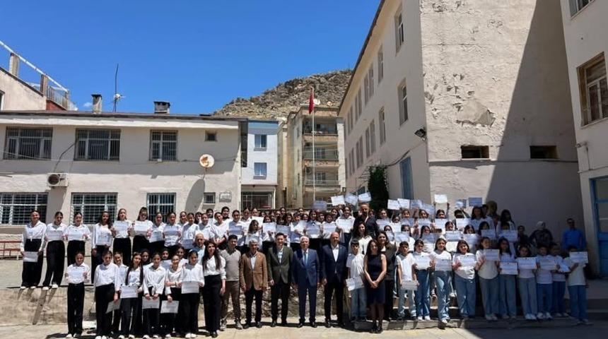 Koro festivali b&uuml;y&uuml;k beğeni topladı