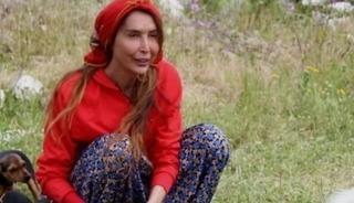 Eski manken Bodrum'daki evini satışa &ccedil;ıkardı! &Ouml;zg&uuml;r &Ouml;zel hamlesi dikkat &ccedil;ekti