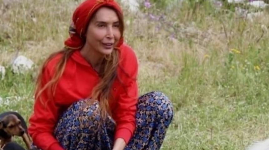 Eski manken Bilun Dohmen Bodrum'daki evini satışa &ccedil;ıkardı! &Ouml;zg&uuml;r &Ouml;zel hamlesi dikkat &ccedil;ekti