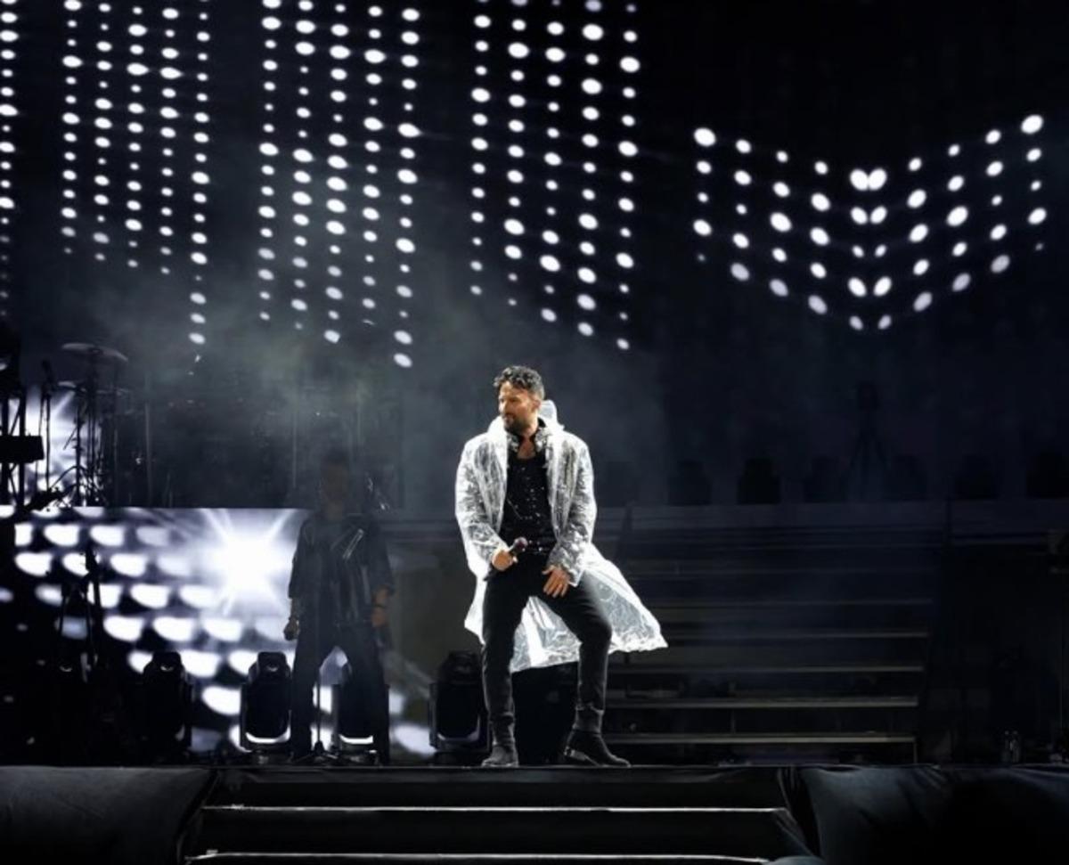 Tarkan konseri için sıra kapma yarışı vardı! Görüntüler viral oldu 4