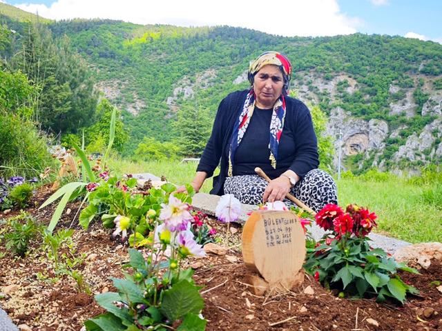 Adı Şeng&uuml;l ama hayat ona hi&ccedil; g&uuml;lmedi