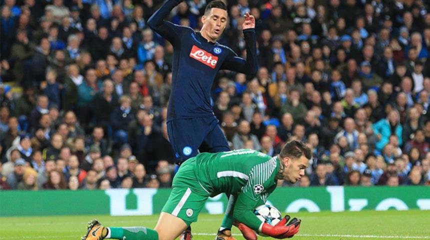 Ederson 2025'e kadar Manchester City'de