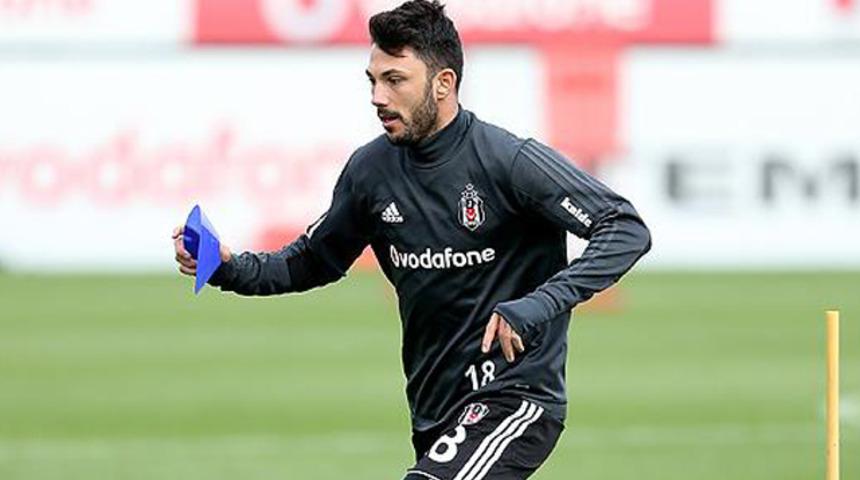 Tolgay Arslan'da yırtık tespit edildi