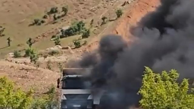 Siirt’te kamyon yangını: Sürücü son anda kurtuldu