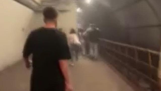 Metro Hattı’nda arıza: Vatandaşlar tünelde yürüdü