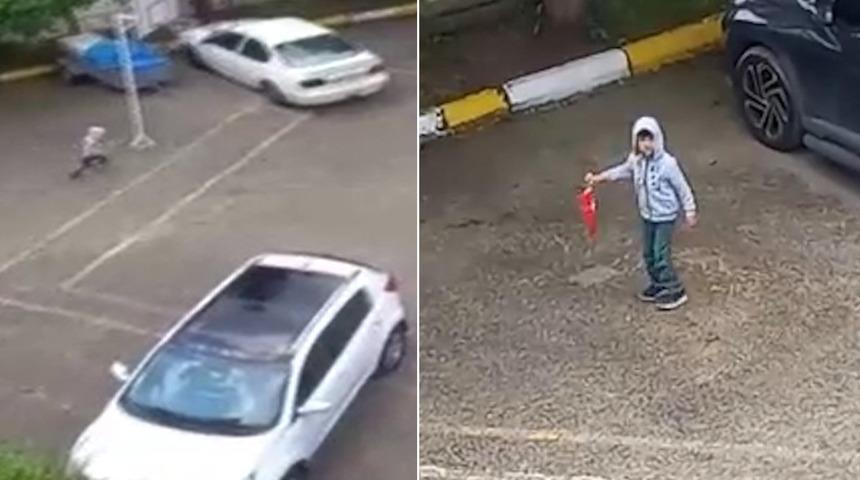 5 yaşındaki Mira&ccedil; yere d&uuml;şen T&uuml;rk bayrağı i&ccedil;in b&ouml;yle koştu