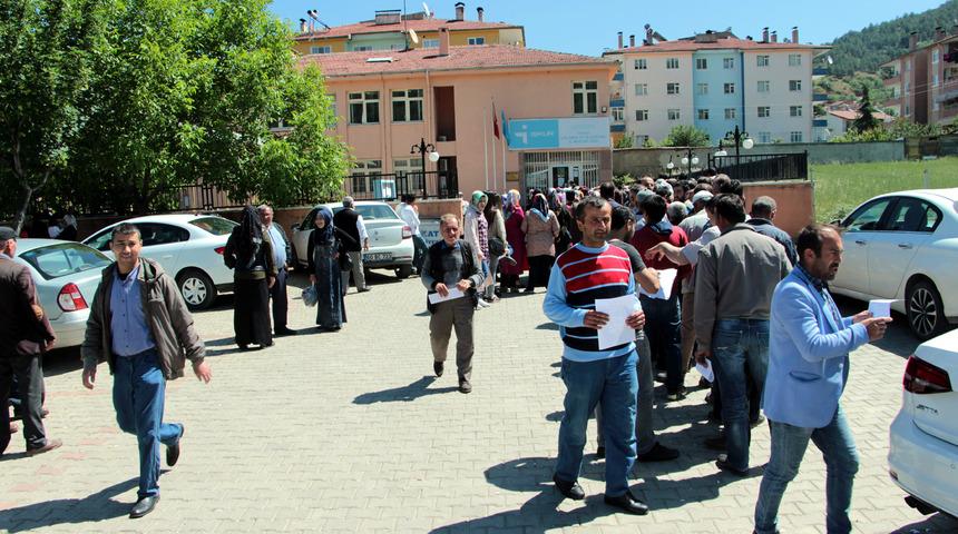 Tokat'ta 6 aylık geçici iş için uzun kuyruklar oluştu