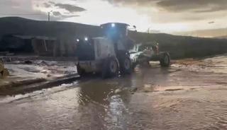 Sel nedeniyle kapanan Elazığ-Tunceli yolu trafiğe a&ccedil;ıldı