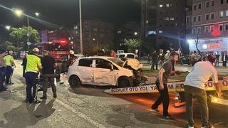 Atakum'da kontrolden çıkan otomobil karşı şeride geçti: 5 yaralı