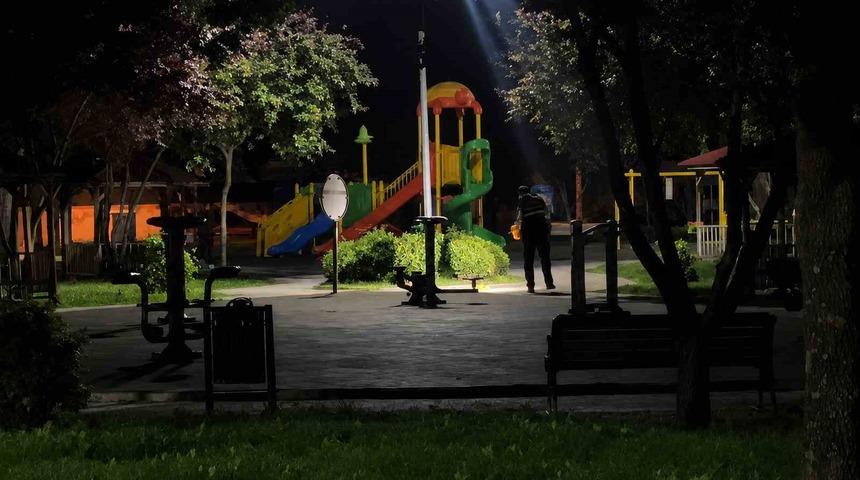 &Ccedil;orum&rsquo;da parkta silahlı kavga: 2 yaralı