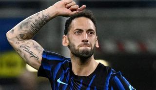 Hakan &Ccedil;alhanoğlu, Fenerbah&ccedil;e ile anlaşma sağladı! Ortalık alev alev yanıyor