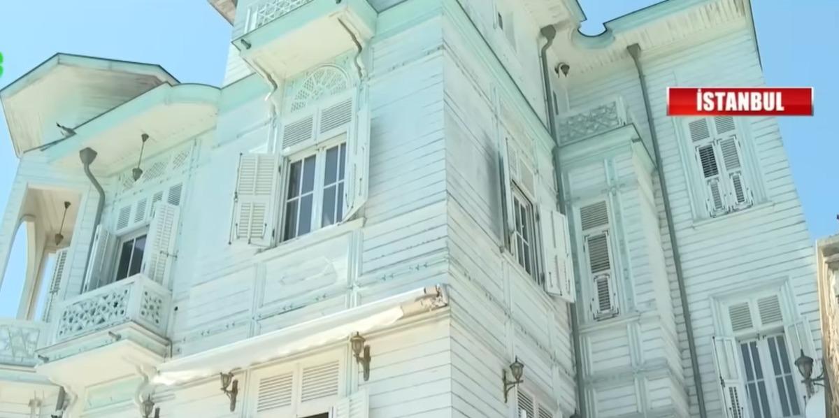 Satılık yalıda indirim: Fiyatı 5 milyon dolar d&uuml;şt&uuml; 6