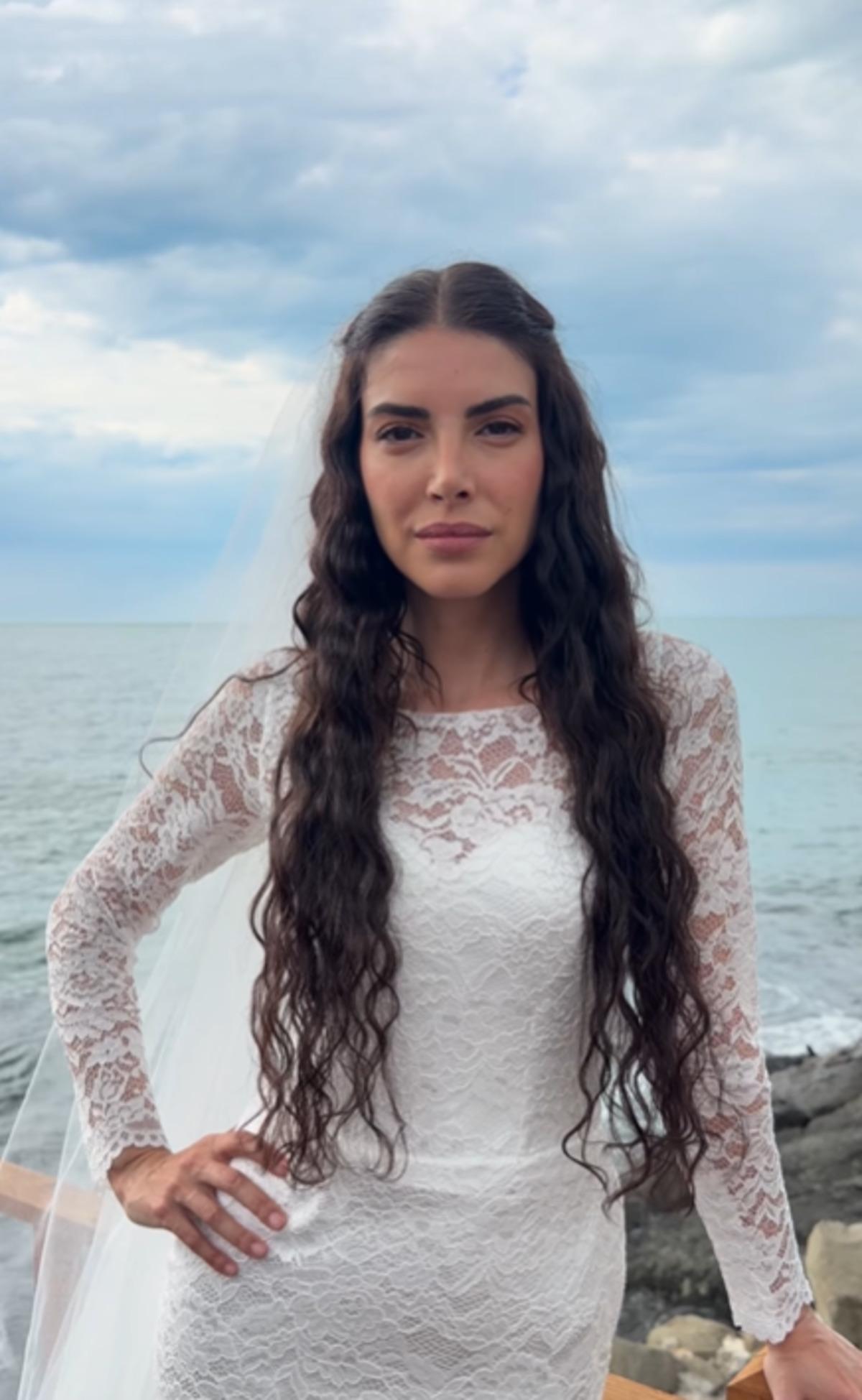 Taşacak Bu Deniz sezona ara verdi! Deniz Baysal saçlarını kestirdi 1