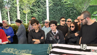 Anneleri cenazeye katılmadı! G&uuml;nler sonra paylaşım geldi