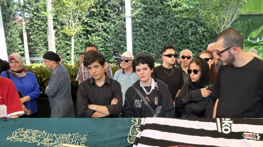 Reha Muhtar'ın eski eşi Deniz Uğur ikizlerini paylaştı! 