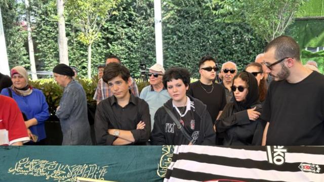 Reha Muhtar'ın eski eşi Deniz Uğur ikizlerini paylaştı! 