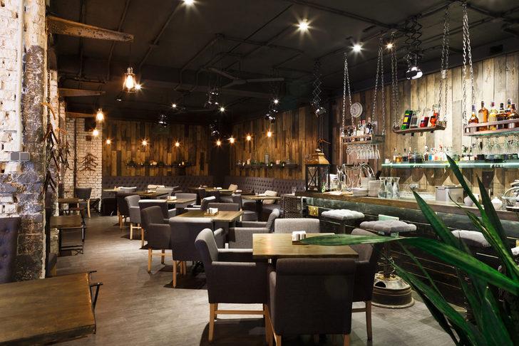 Arkadaşların pahalı bir restorana gitmeyi teklif etse cevabın ne olur?