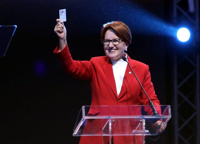 Akşener: Dünyanın ilk 10 ekonomisi arasına gireceğiz 