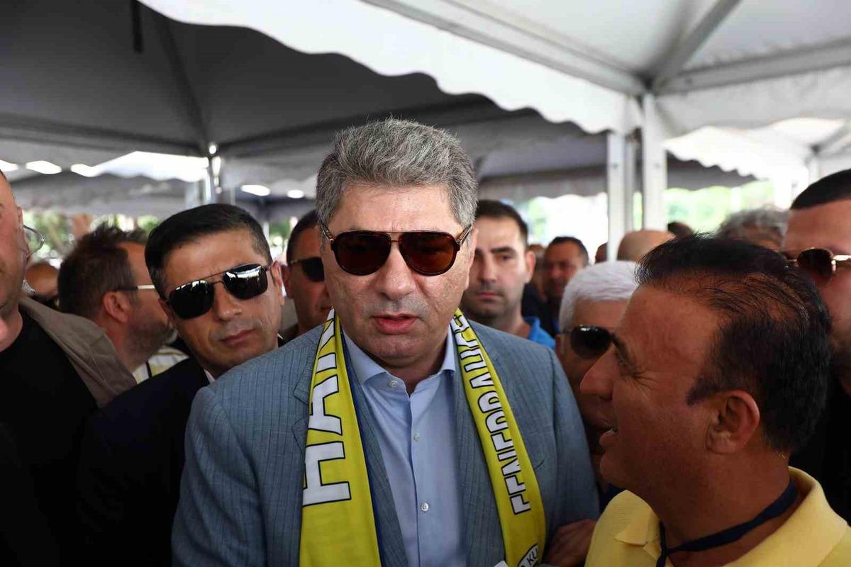 CANLI - Fenerbahçe sandık başında! Tarihi seçimde sandıklar kapandı, oy sayımına geçildi: Aziz Yıldırım mı? Hakan Safi mi? 8
