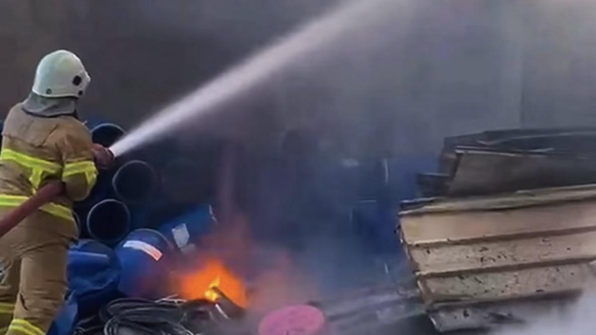 Bartın'da hurda deposunda yangın çıktı