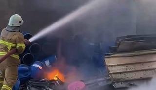 Bartın'da hurda deposunda yangın &ccedil;ıktı