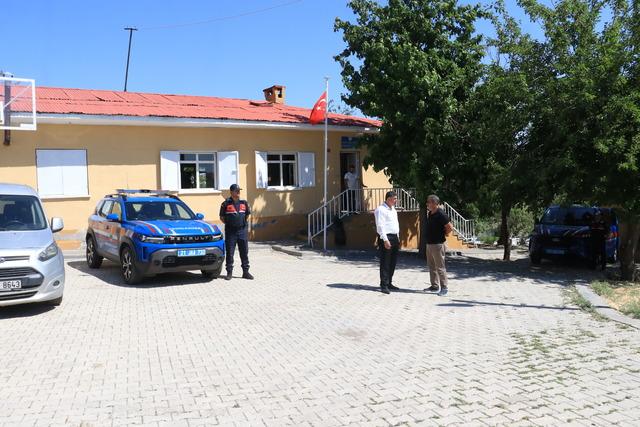 Narin in köyünde sandıklar kuruldu: Tek adaylı seçim! 4