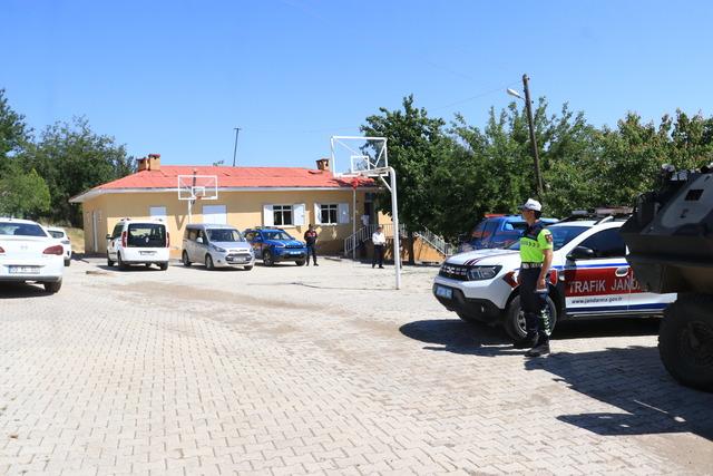 Narin in köyünde sandıklar kuruldu: Tek adaylı seçim! 3