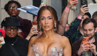 56 yaşındaki JLO makyajsız paylaşımıyla olay oldu